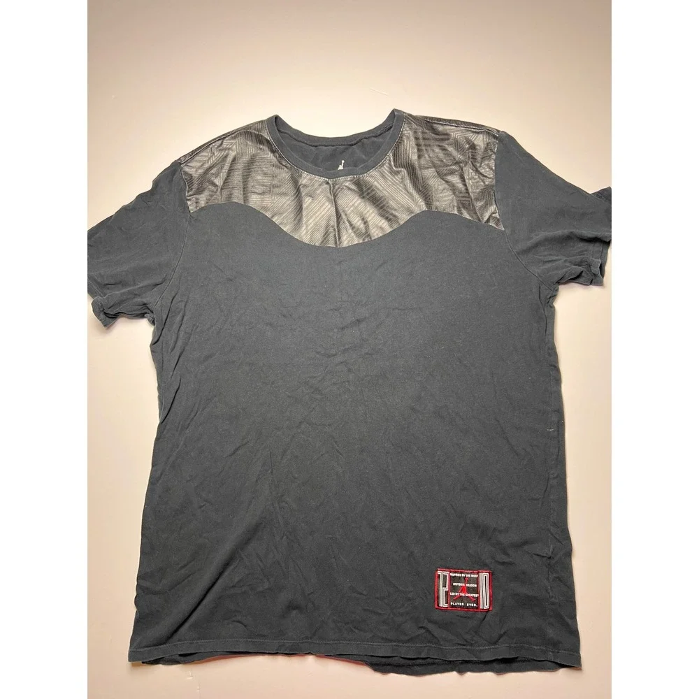 Jordan T-ShirtMen XL Black Metallic Silver Yoke 72-10 Historic Season Streetwear